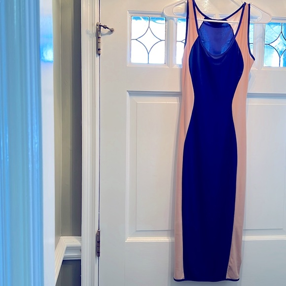 SALE! NWOT Symphony MIDI Bodycon Dress - Picture 1 of 5